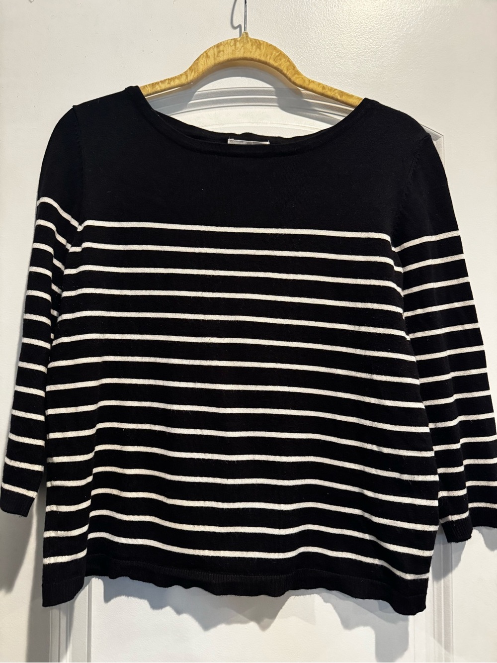 H&M Women’s Large Black Cream Striped 3/4 Sleeve Knit Sweater Top